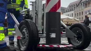 This is the situation at every Christmas market in Germany. German citizens are extremely