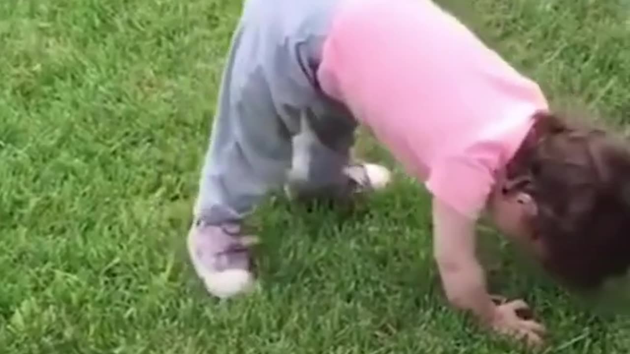 y2mate.com - Funny Baby Videos playing Short_1080p (2)