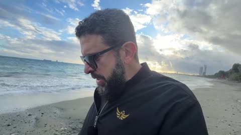 Capture Putin? $800B Ukraine deal. Trump, Denmark deal they can't refuse. Exxon CEO, uninvestable