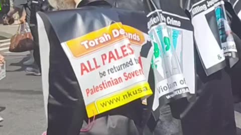 Jews: "STOP STARVING GAZA"