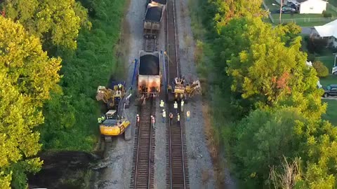 Train carrying 220 cars of coal derails in West Virginia causes suspension of Amtrak