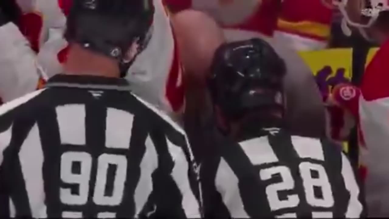 Félbeszakították az Oilers és a Calgary Flames közötti hokimeccsét - nemattólvan!