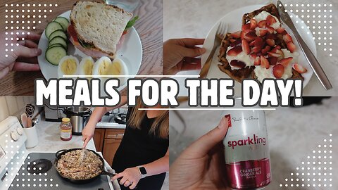 WHAT WE EAT IN A DAY! | MEAL PREP BREAKFAST, LUNCH, & DINNER WITH ME