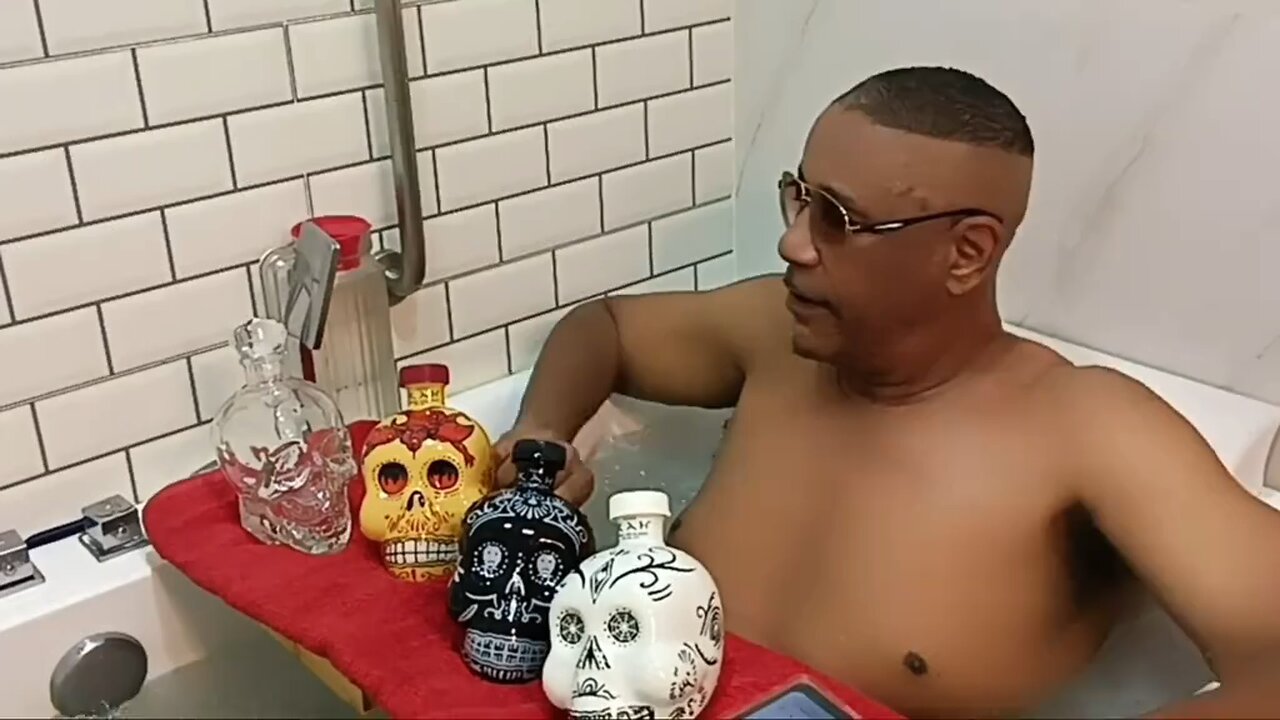 HOW A GHOSTBUSTER MADE THIS SKULL EXPENSIVE ( FOR SALE EMPTY BOTTLE )