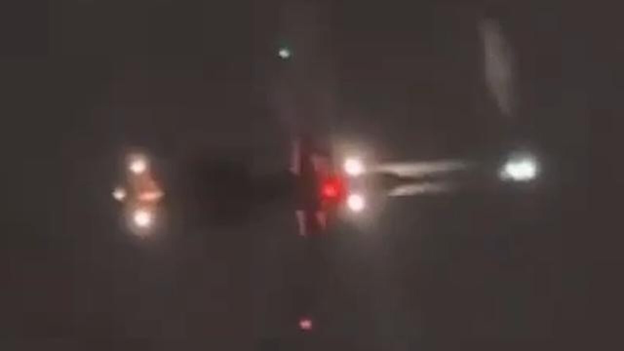 Wicksie - 🚨#WTF Sierra look at it!!＂🚨 #UFO #UAP #LIGHTS