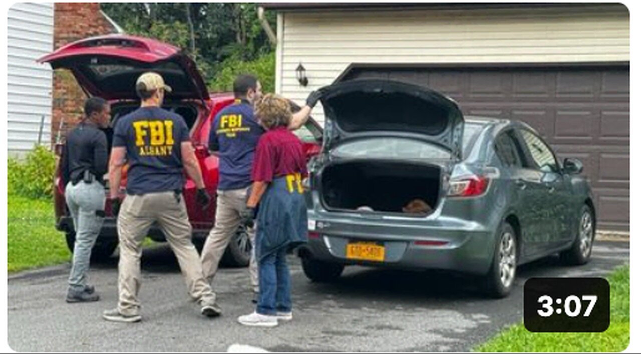 "Ex-UN Weapons Inspector Scott Ritter's NY Home Raided by FBI"