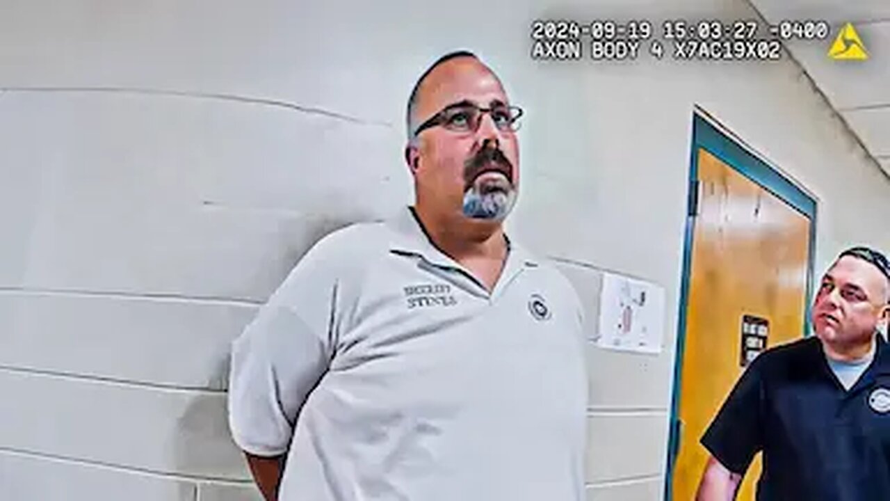 Cop Brutally Murders Judge In Courthouse [GRAPHIC]