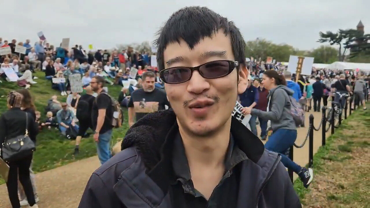 Anti-Trump 'Protester' Clown Can't Even Explain The Meaning Behind His Protest Sign