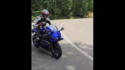 Yamaha R9 2025