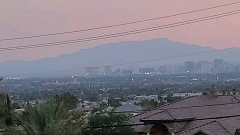 Did you SEE tonight's HAZY Las Vegas sunset? Check THIS out! 07.15.2025 #follow #lasvegas #gaming
