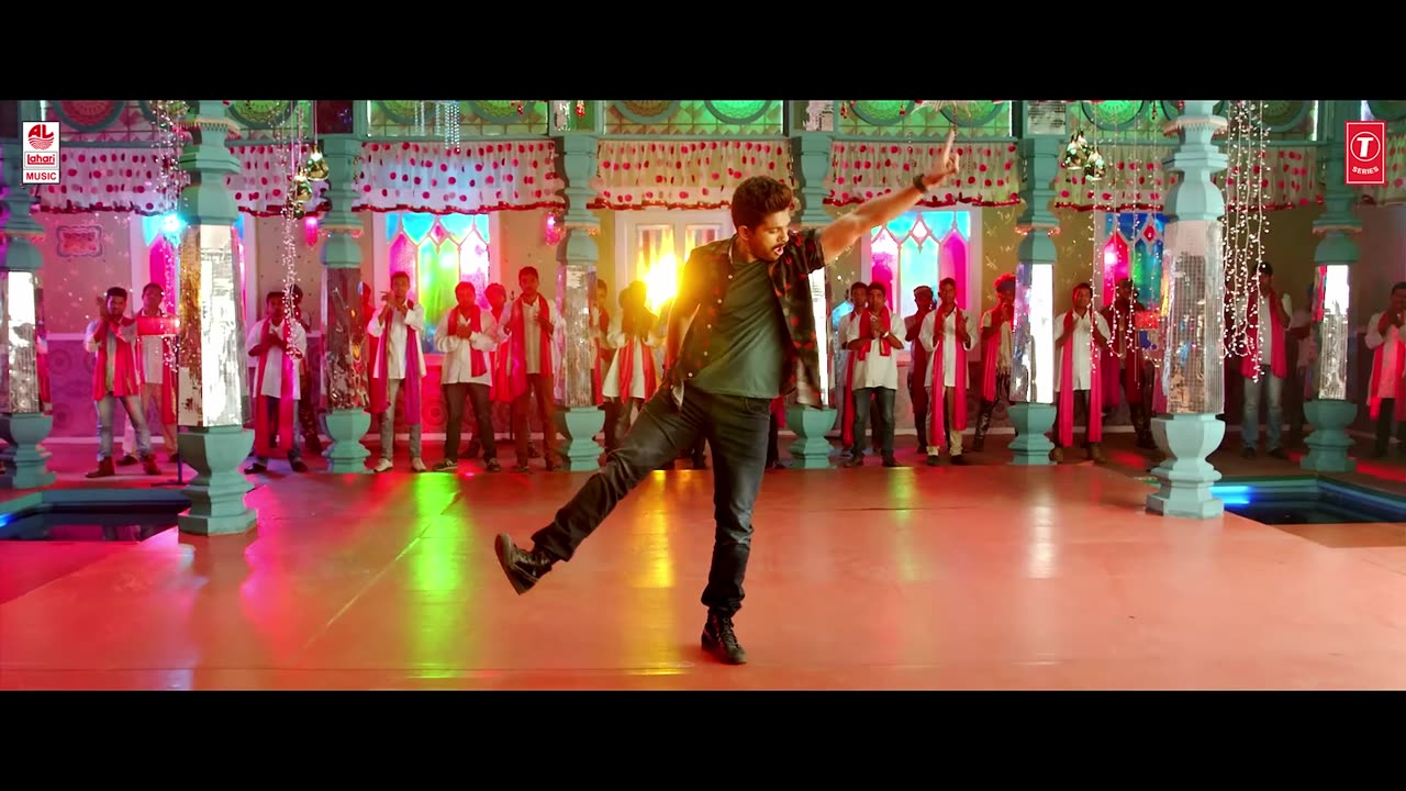 Blockbuster [4K] Full Video Song _ Sarrainodu _ Allu Arjun_Rakul Preet _ Thaman S _