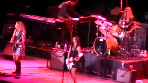 Bangles - In Your Room = Live LA County Fair 2008