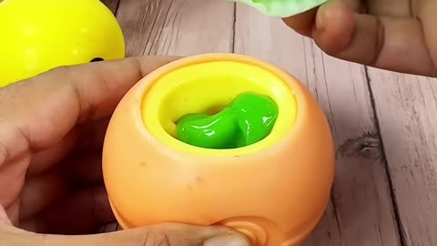 The Emoji Exaggerates #shorts #fidgets #squishy #trend #tiktok #funny #viralvideo