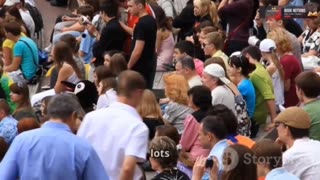 Why We Follow the Crowd The Pull of Social Proof