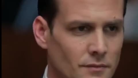 Lo que pasa si te metes con #harveyspecter #laleydelosaudaces #Viral #foryou #abogados #fyp
