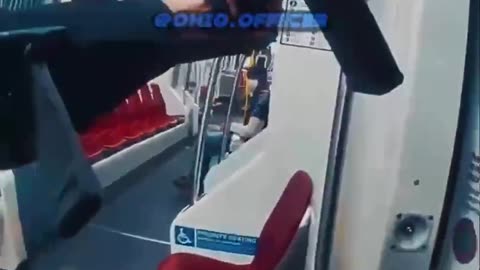 ❗️ Muslim tries to be Gangsta in Ohio public transport.