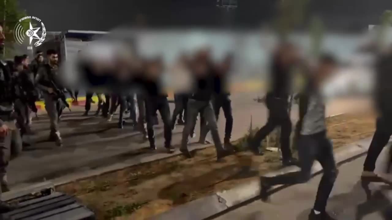Large Numbers of Arab Men Being Rounded Up by IDF in Near Umm al-Fahm Beil