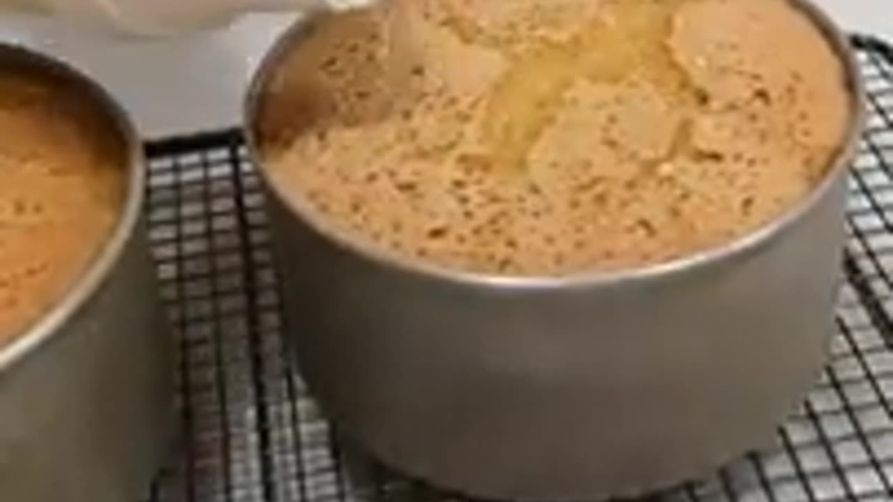 Viral: How to make moist cakes