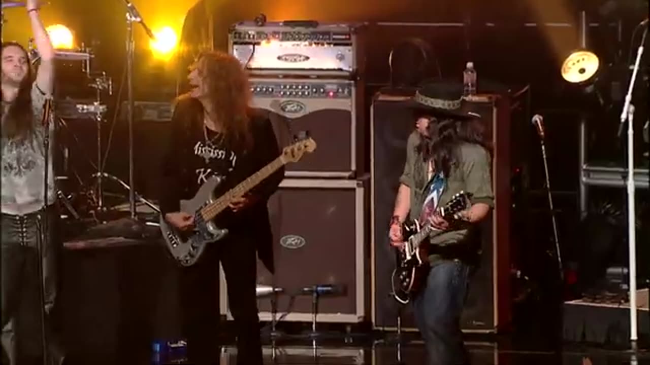 Lynyrd Skynyrd - Live (from Decades Rock Arena) in Atlantic City 2006