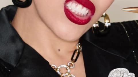 Doja Cat Reveals New Album 'Vie' at 2025 Met Gala With 80s-Inspired Look! - WorldEye