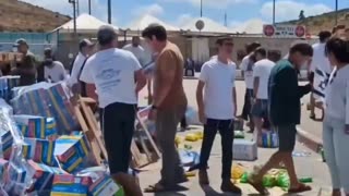 ISRAELIS DESTROYING FOOD FOR GAZA