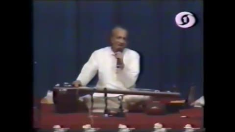 Ravi Shankar teaching young Anoushka