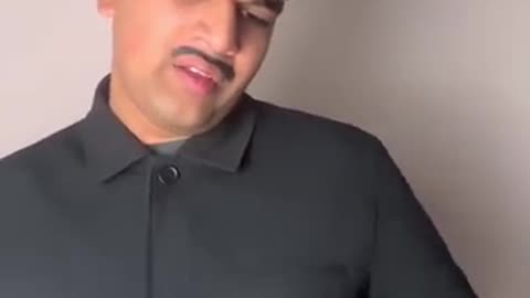 Trending: The Barber who always asks Questions #zdotss #comedy #relatable #skit