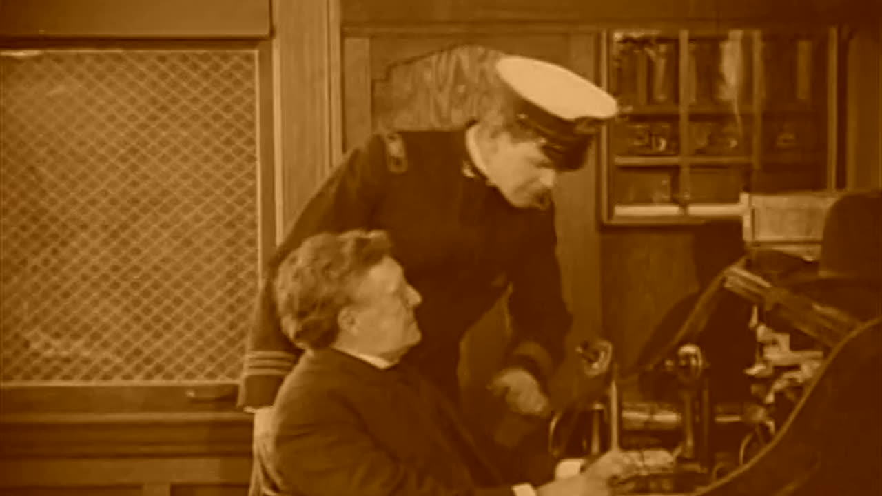 The Whispering Chorus (1918)