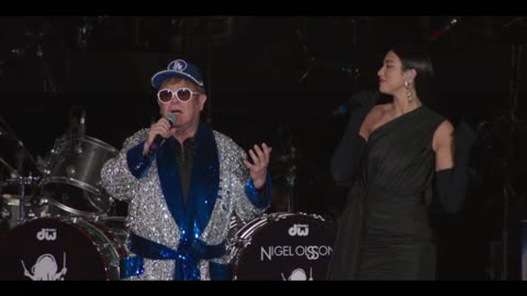 Cold Heart (with Dua Lipa) PNAU remix - Elton John (live)