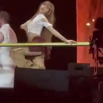 Blackpink Lisa World Tour Deadline 4