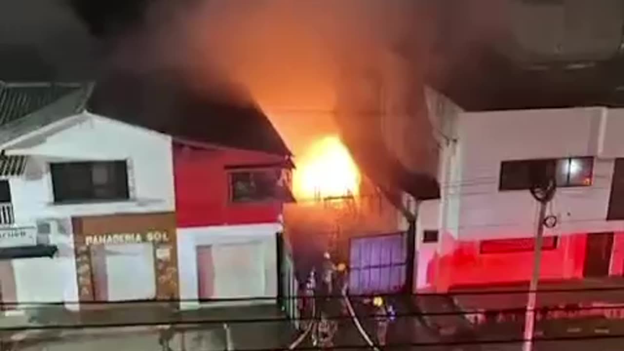Cuerpo de Bomberos de Cartagena controla incendio