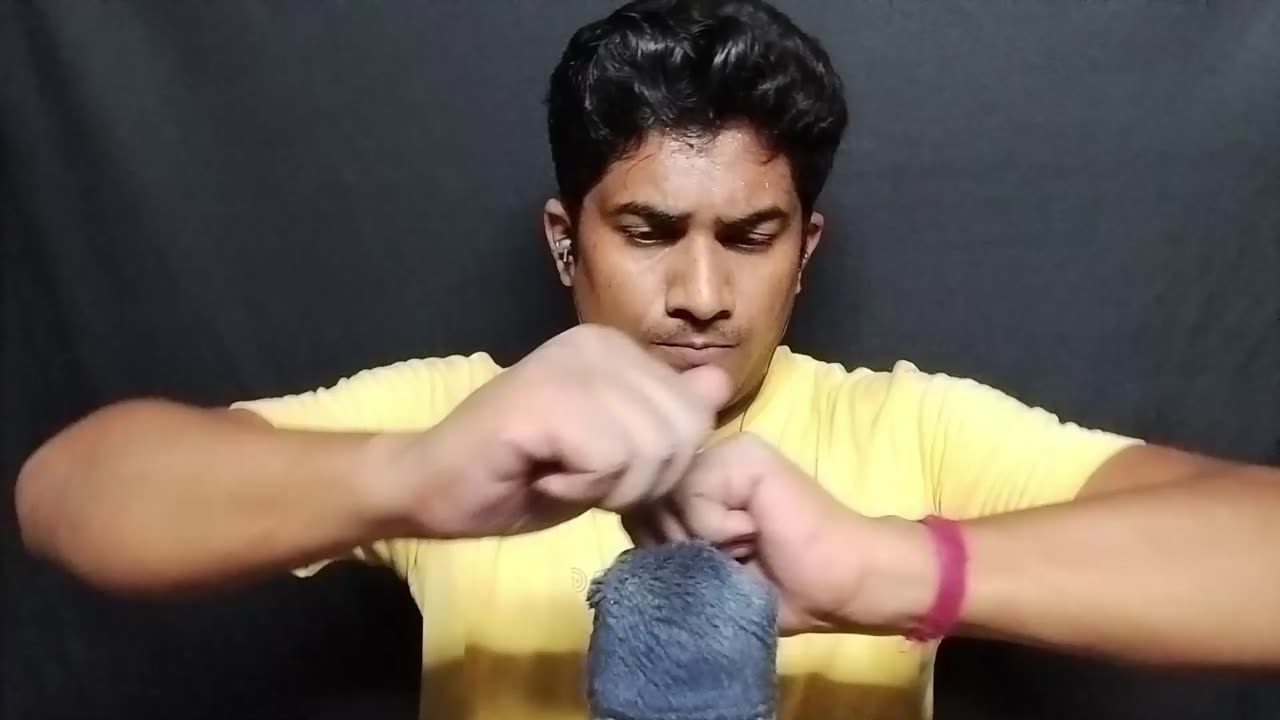 ASMR Surprise: Mic Scratching & Hand Tapping Relaxation