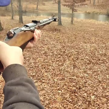 莫辛纳甘Izhevsk M44步枪 #国外合法拍摄国内请勿模仿 #武器科普 #实弹射击 #男人减速带 #靶场射击