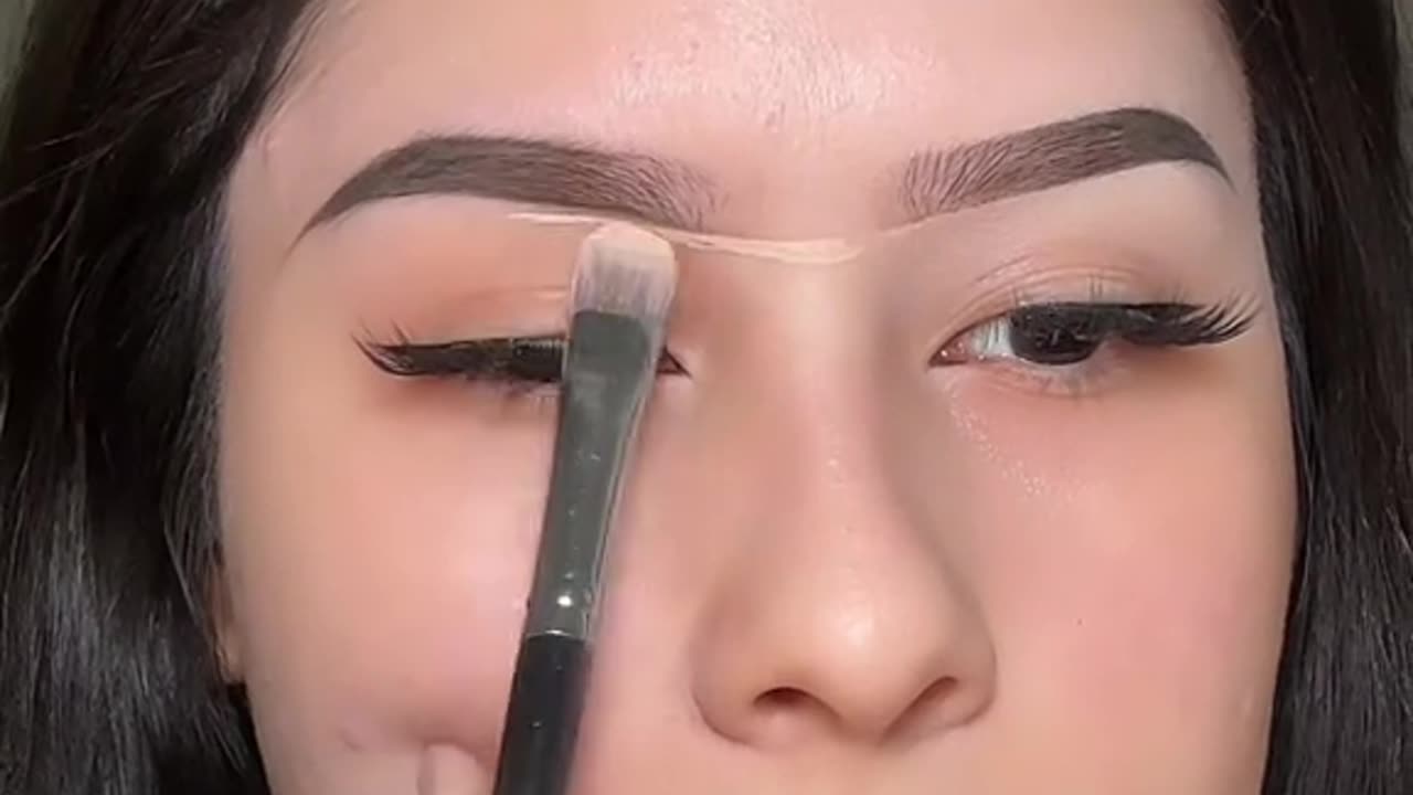 Eyebrows technique