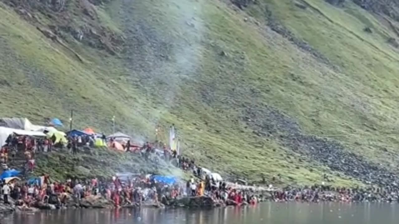 Gosainkunda bath 2025