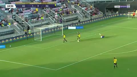The beautiful game I Ronaldo vs Roberto Carlos.