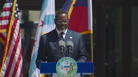 Chicago Mayor Johnson to hand out race-based grants to black residents as slavery reparations: