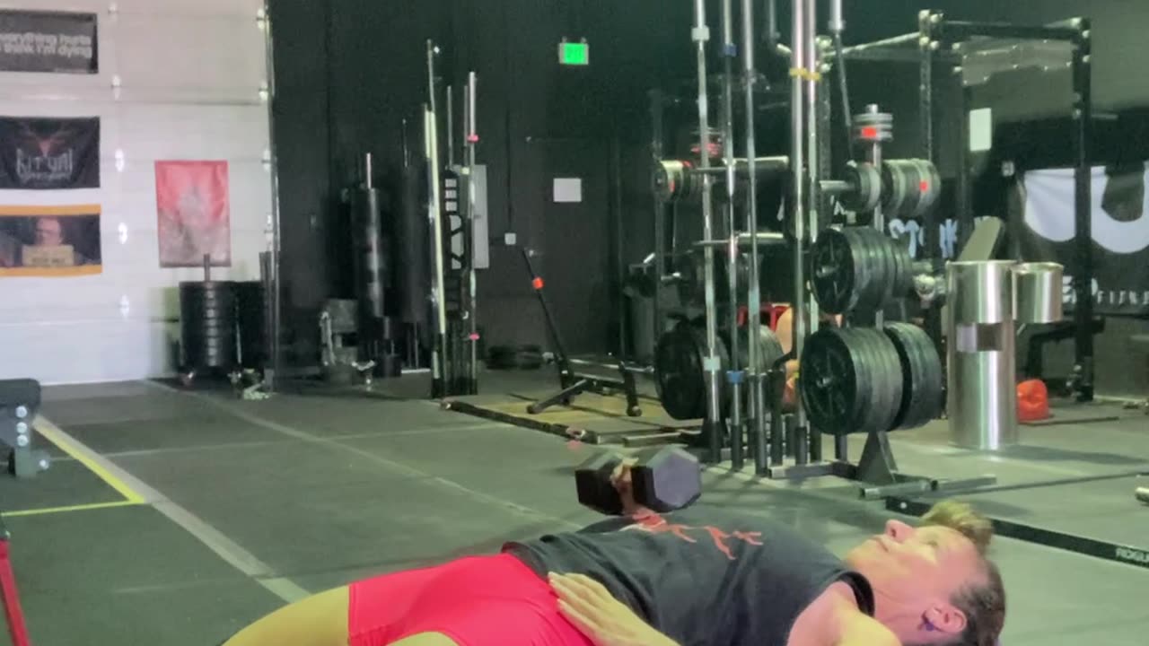 Single Arm Chest Press DB
