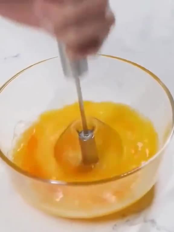 Stainless Steel Semi-automatic Egg Whisk