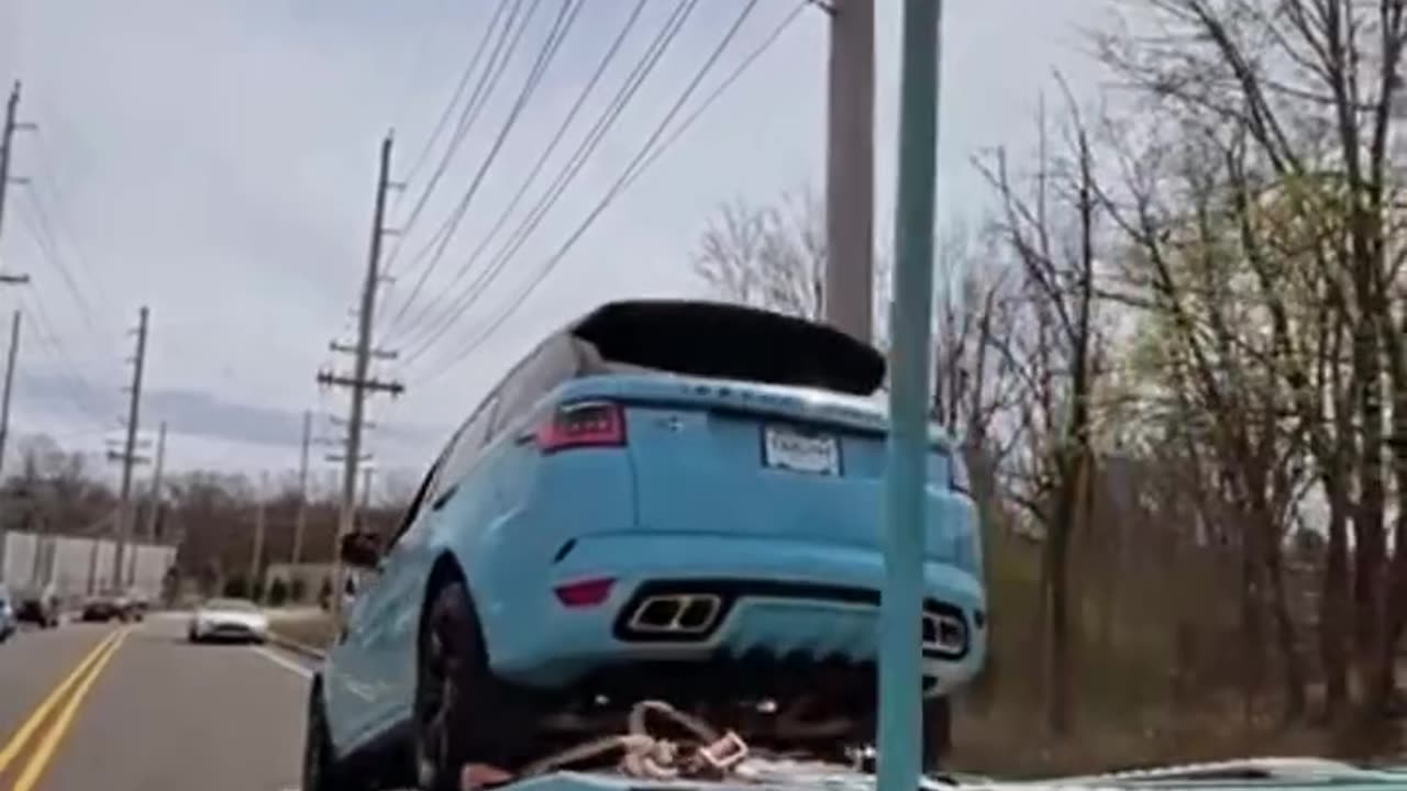 Don’t Miss This Epic Land Rover Loading! | Open Car Shipping 🚗
