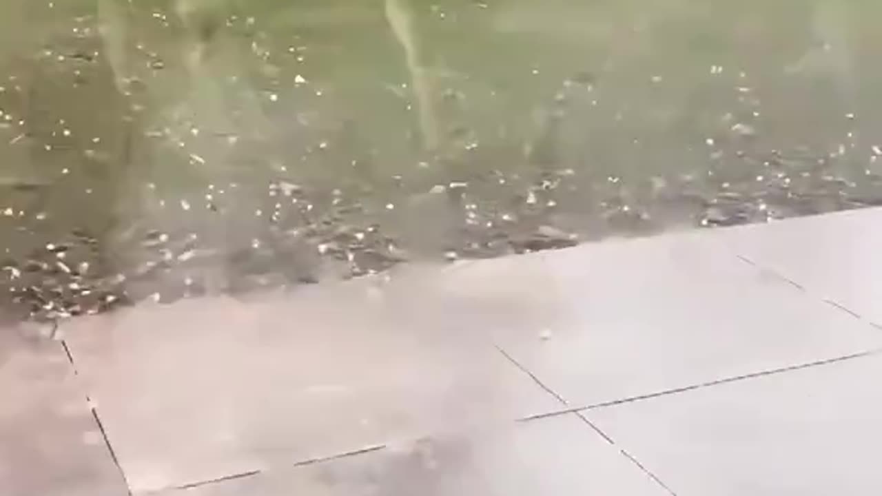Thunderstorms in London, UK today!