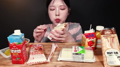 Convenience Store Mukbang! Buldak Ramen, Sausage, Pizza & Dessert | ASMR
