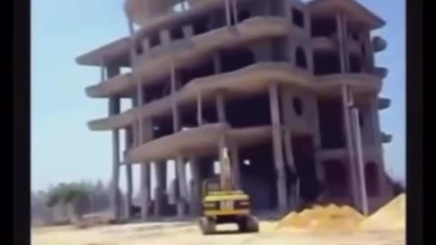 Look at this aeroplane being scrapped - it’s going through it like paper