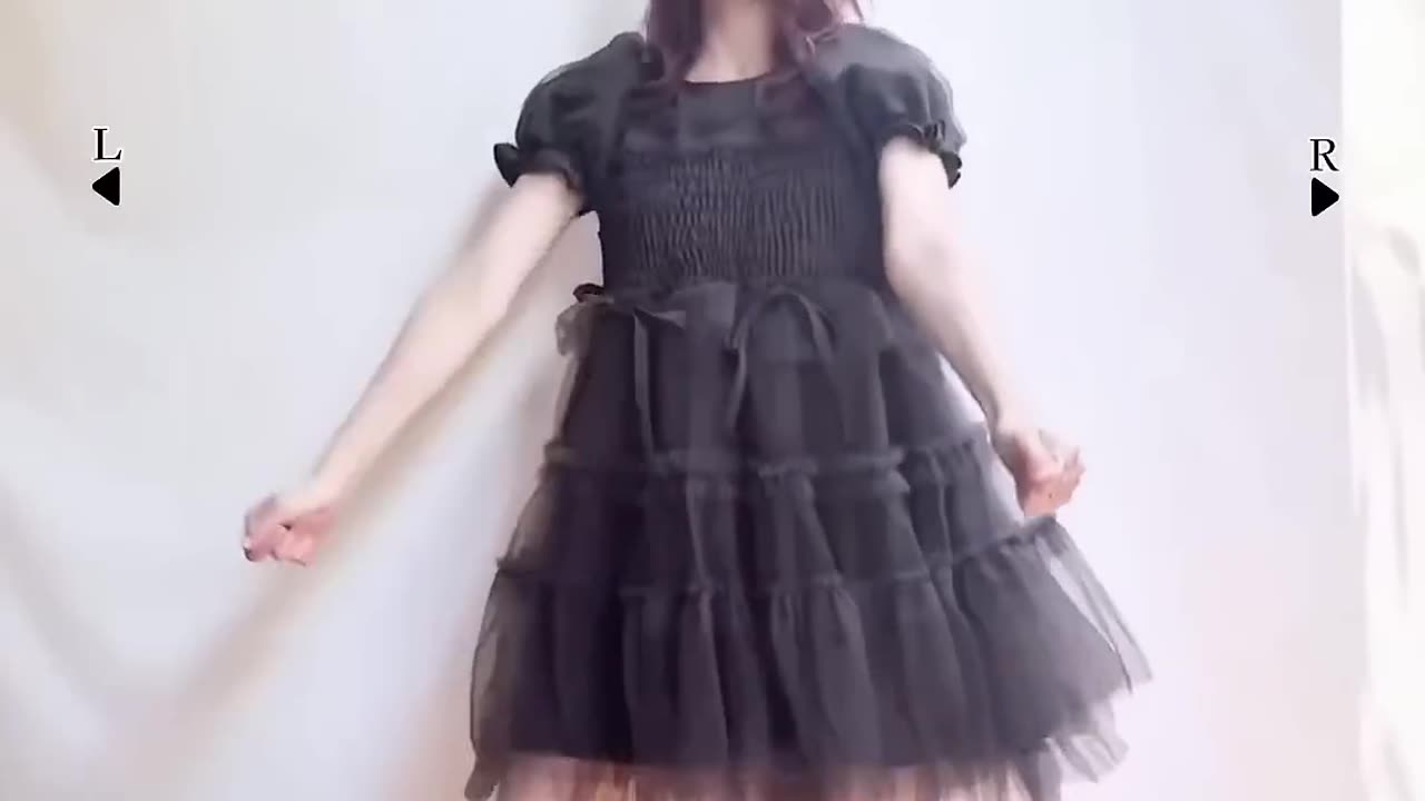 A dance video of a Japanese girl 8