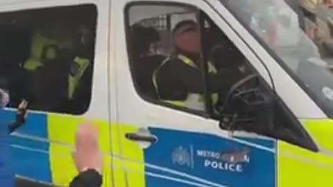 Protesters crash with system pigs in Epping, UK, after another migrant assault on young native girl