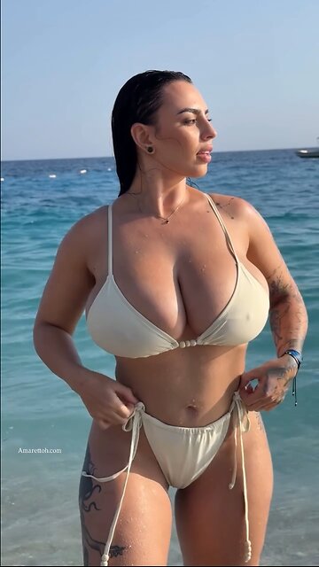 Incredible busty wet body!