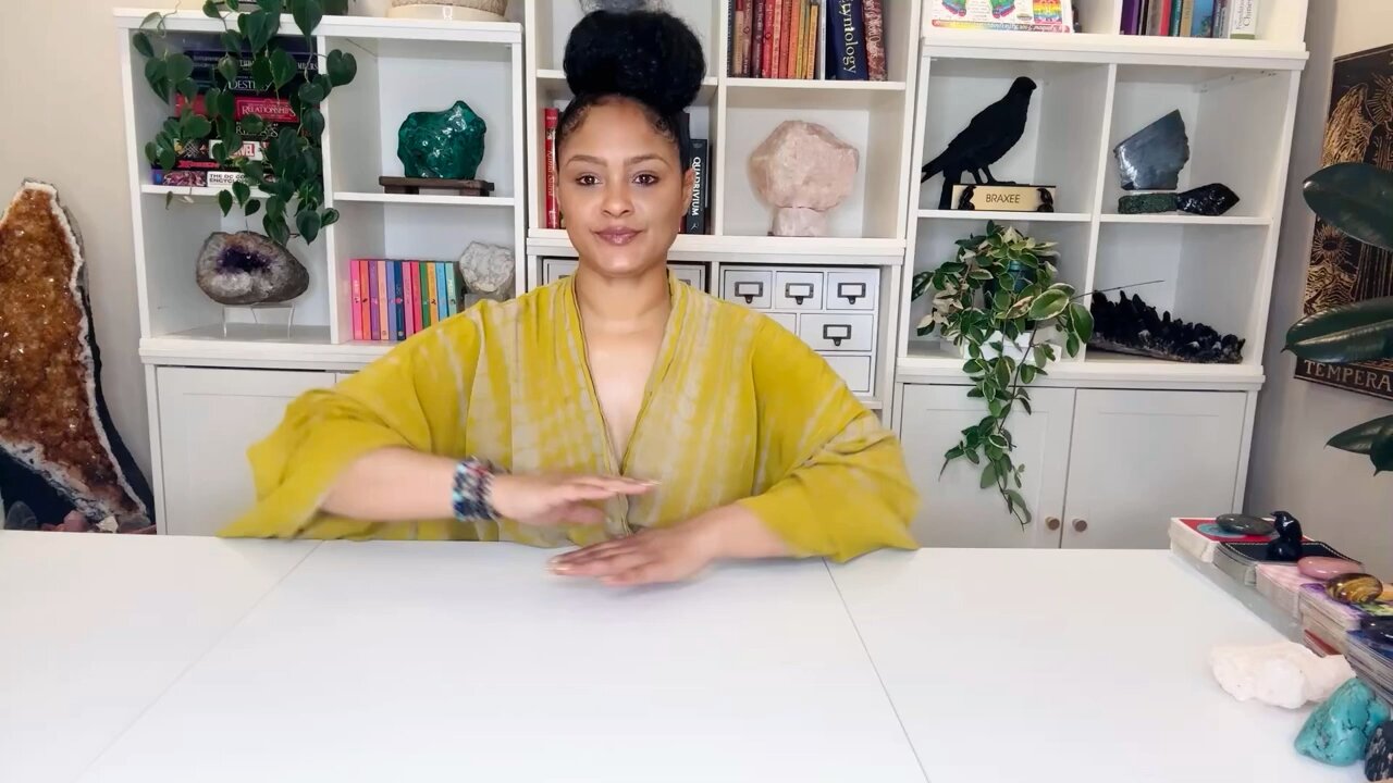 Spiritual Tarot Aries ♈️ Reading for late March 2025 Birthday Bonus 🎉 The Chosen Champion 💪🏾