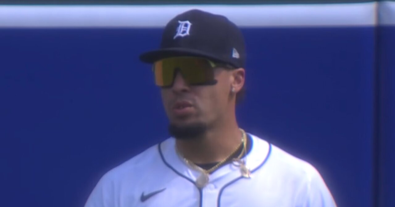 Javy Báez de un salto