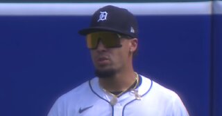 Javy Báez de un salto