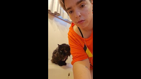 🎶 I didn't know what you were goin' through I thought that you were fine 🎶